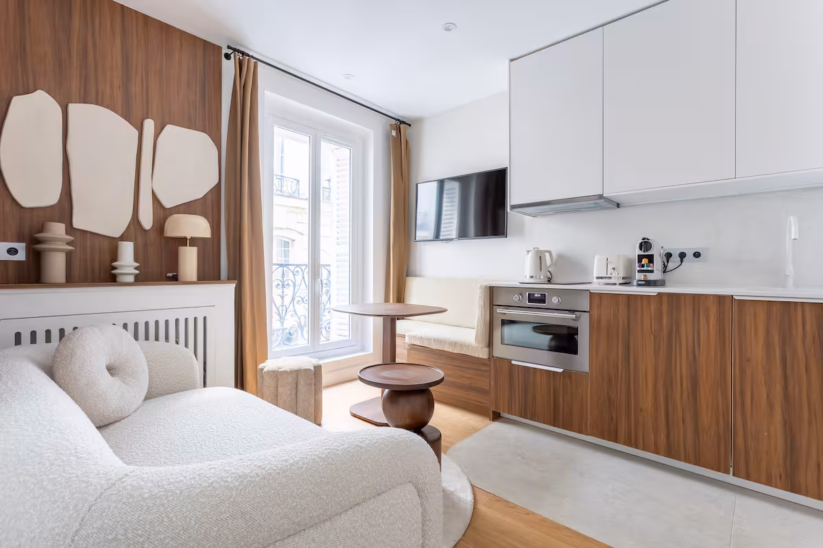 Appartement Tibourg — Rénovation Airbnb clé en main par Ameo Concept à Paris